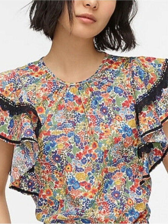 J. Crew Tops - J.Crew Cotton Poplin Flutter Sleeve Top in Liberty Margaret Annie Floral XS